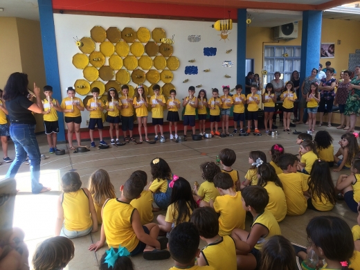 Encerramento do ano letivo com apresentação musical dos alunos do Jardim ll, Jardim lll, 1º e 2º anos. 